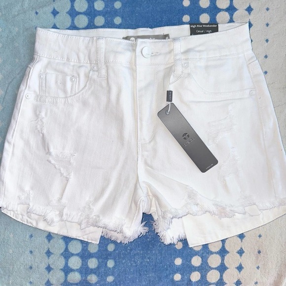 NWT Girl’s Size 8 Tractr Distressed White High rise Weekender Denim Shorts - Picture 1 of 6
